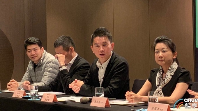 數字科技總經理吳聰賢(右二)。(鉅亨網資料照)